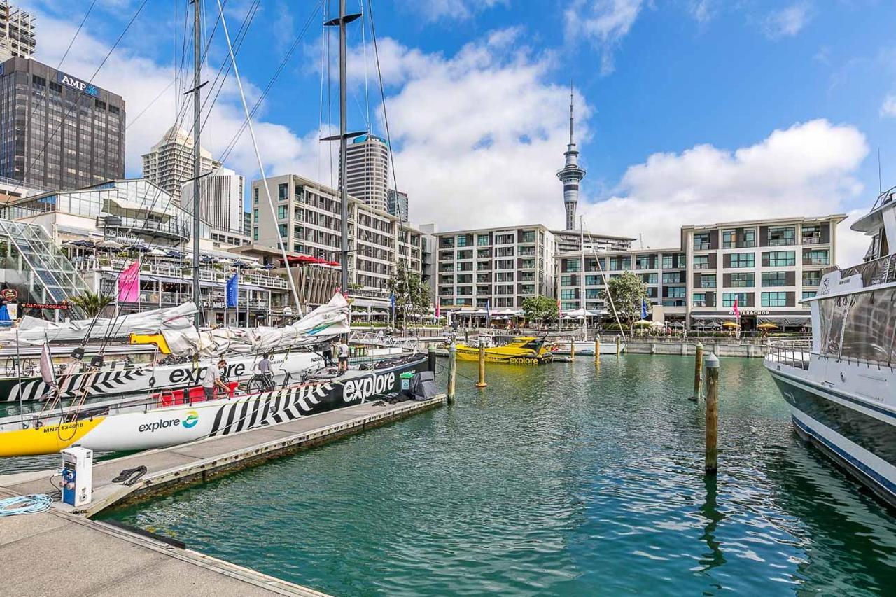 Stunning & Spacious Haven On The Waterfront! Auckland Eksteriør bilde