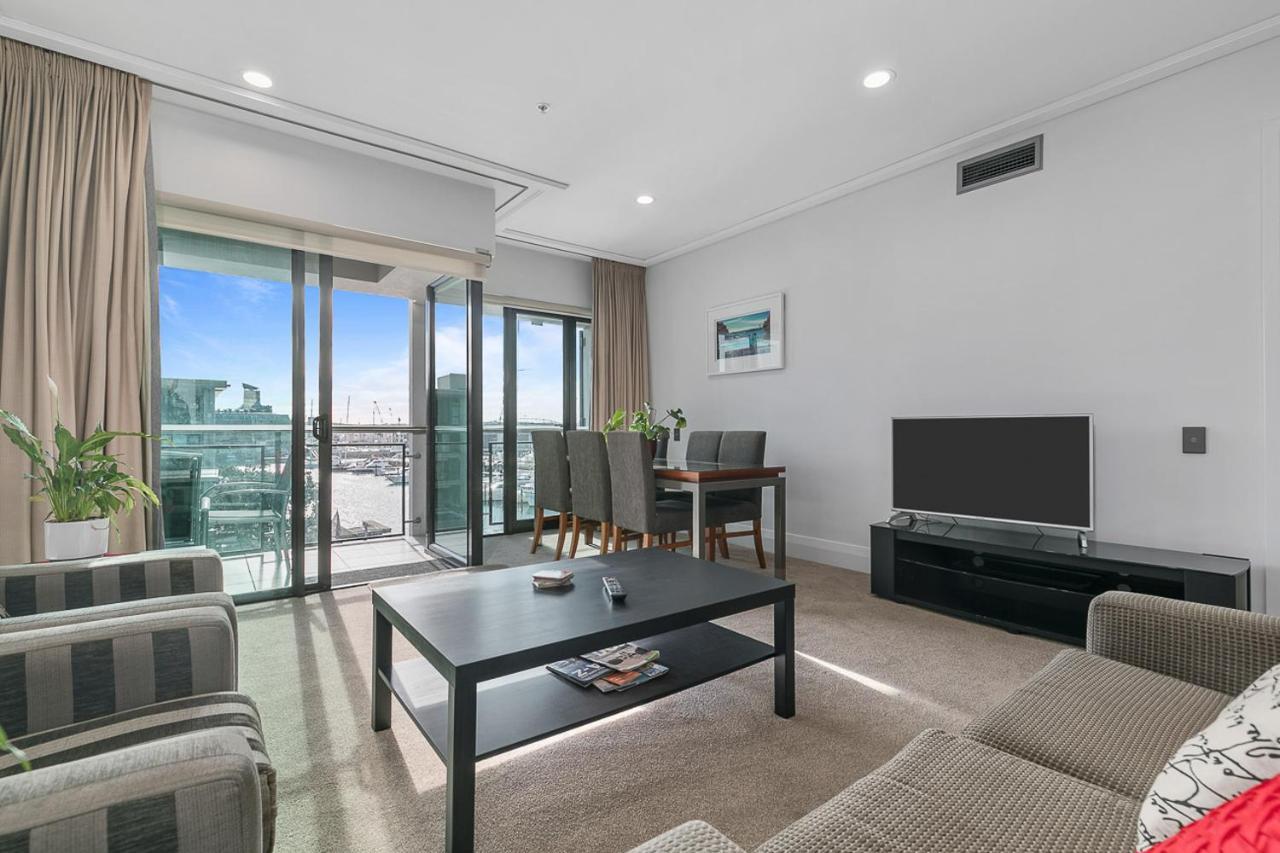 Stunning & Spacious Haven On The Waterfront! Auckland Eksteriør bilde