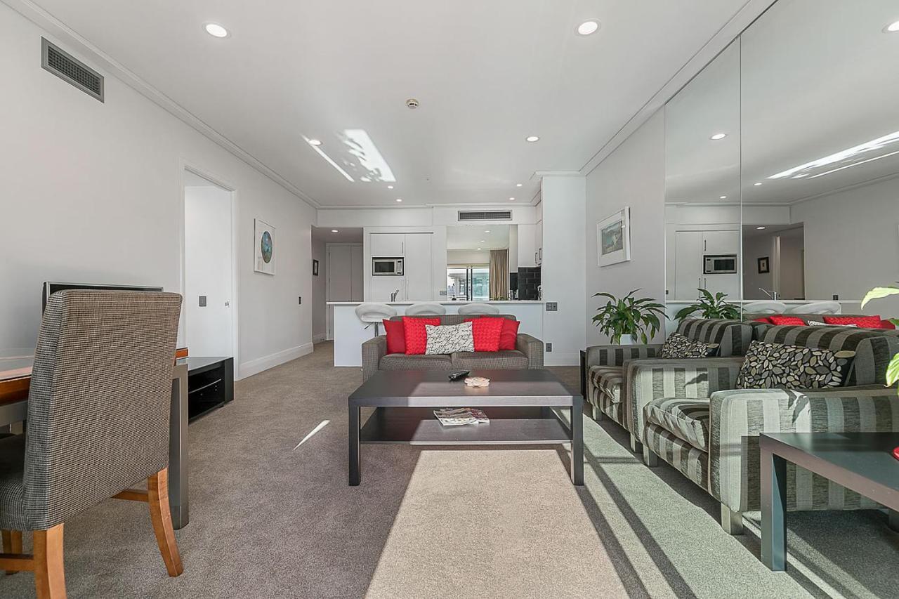 Stunning & Spacious Haven On The Waterfront! Auckland Eksteriør bilde